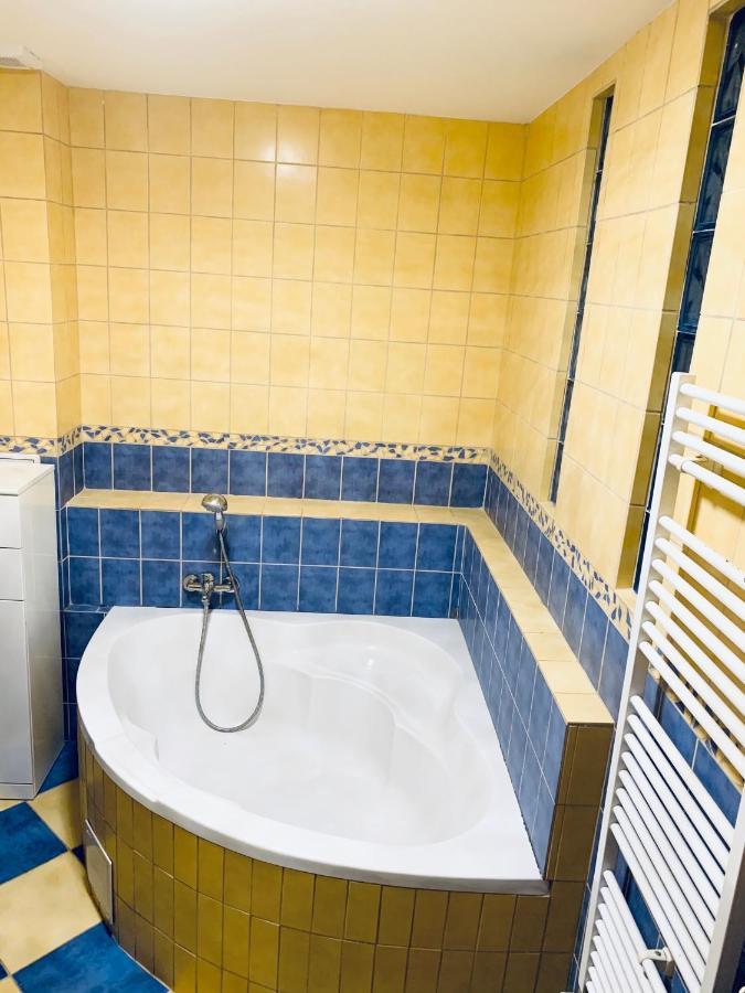 Apartman Monya Turcianske Teplice Bagian luar foto
